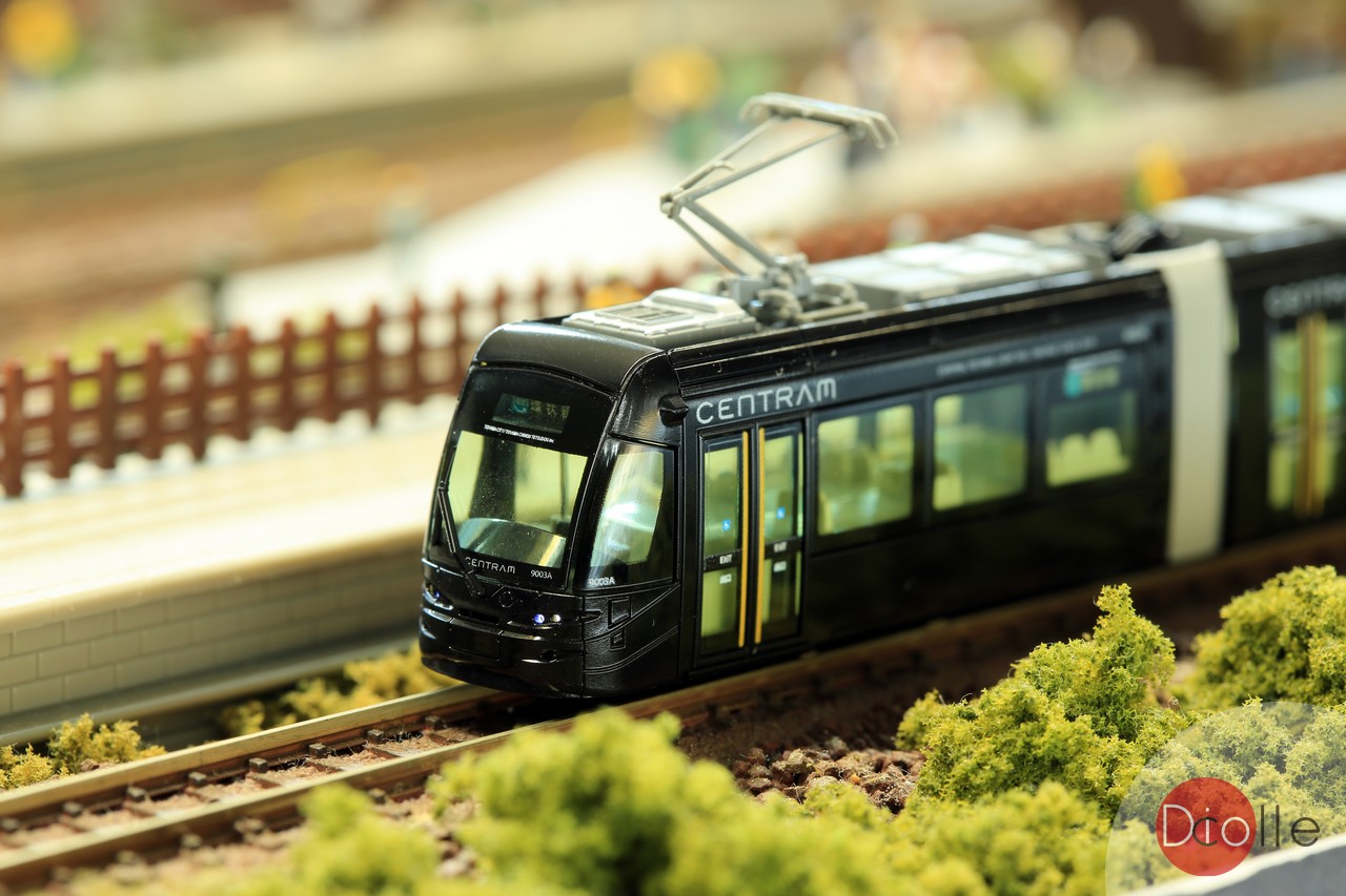 Kato 富山市内電車環状線9003〈セントラム〉黒– Diocolle